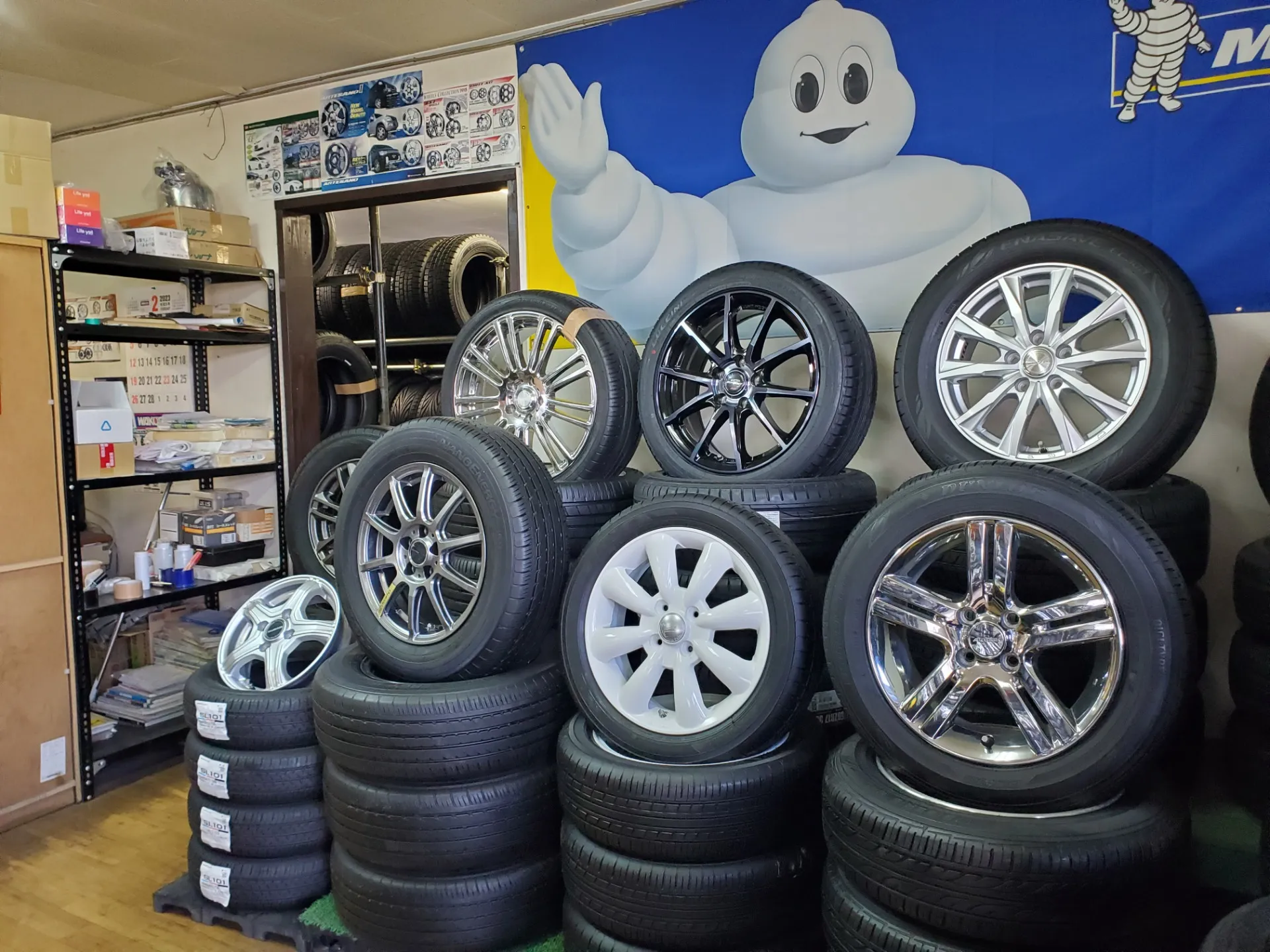 仙台 タイヤ、ホイール、高価買取、引取.処分も致します ショップトーエー